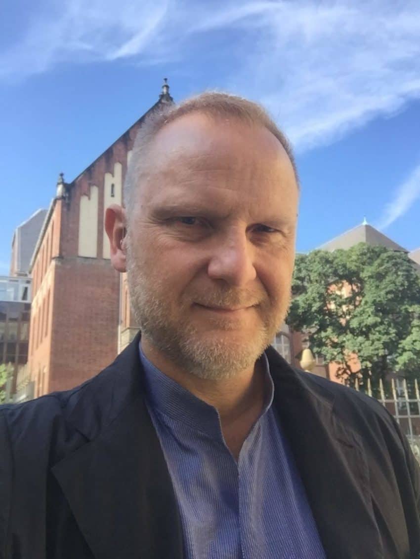 Portrettbilde av Frank Rossavik Portrettbilde av Frank Rossavik