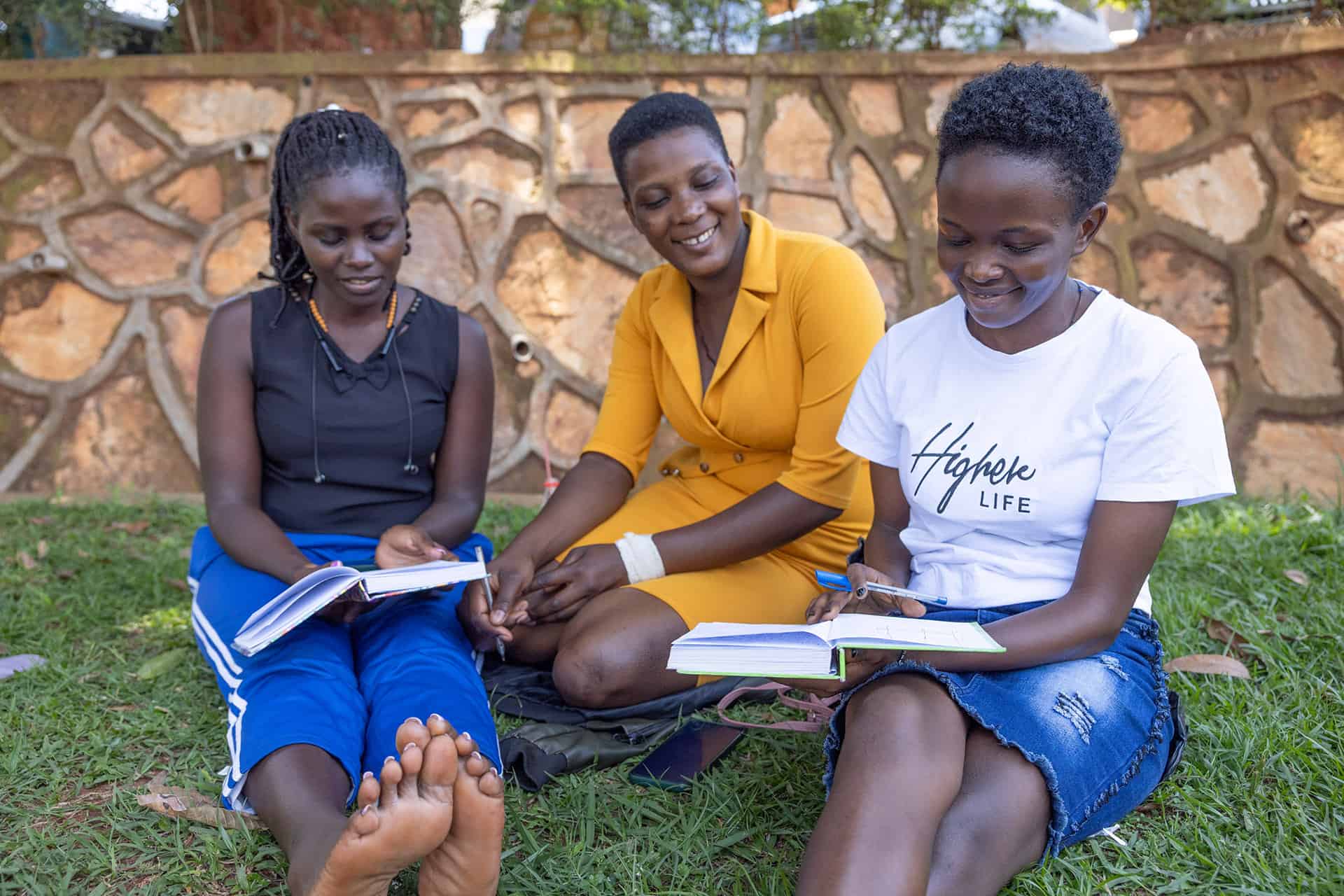 Lærerstudentene Ameria Atukwatse (24), Immaculate Atwine (24), Doreen Nankunda (24)