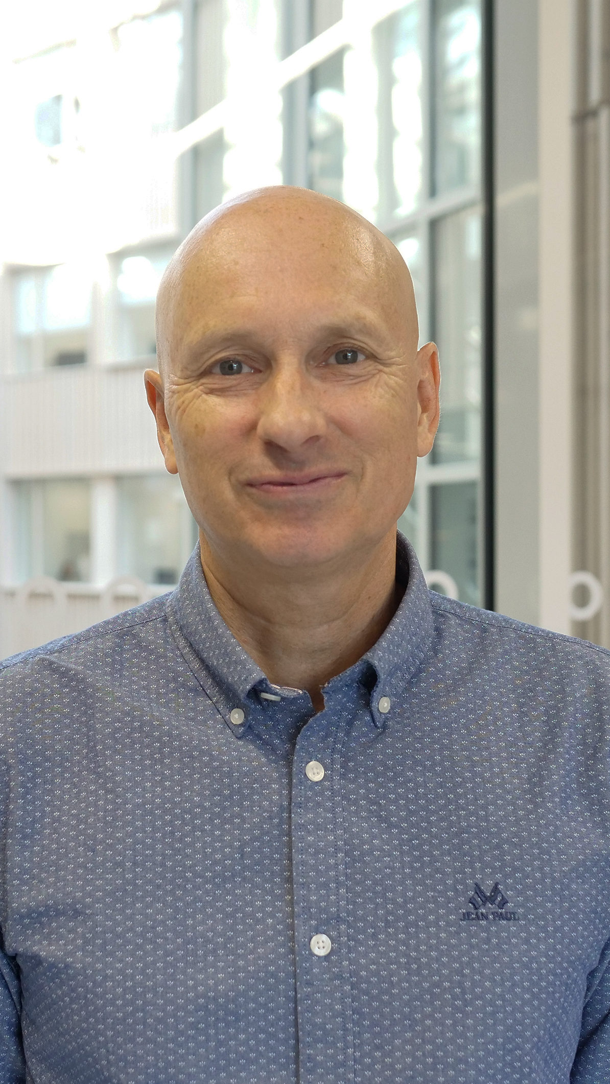 Kjartan-Saelensminde_-foto-Eline-Sundal-scaled-aspect-ratio-9-16