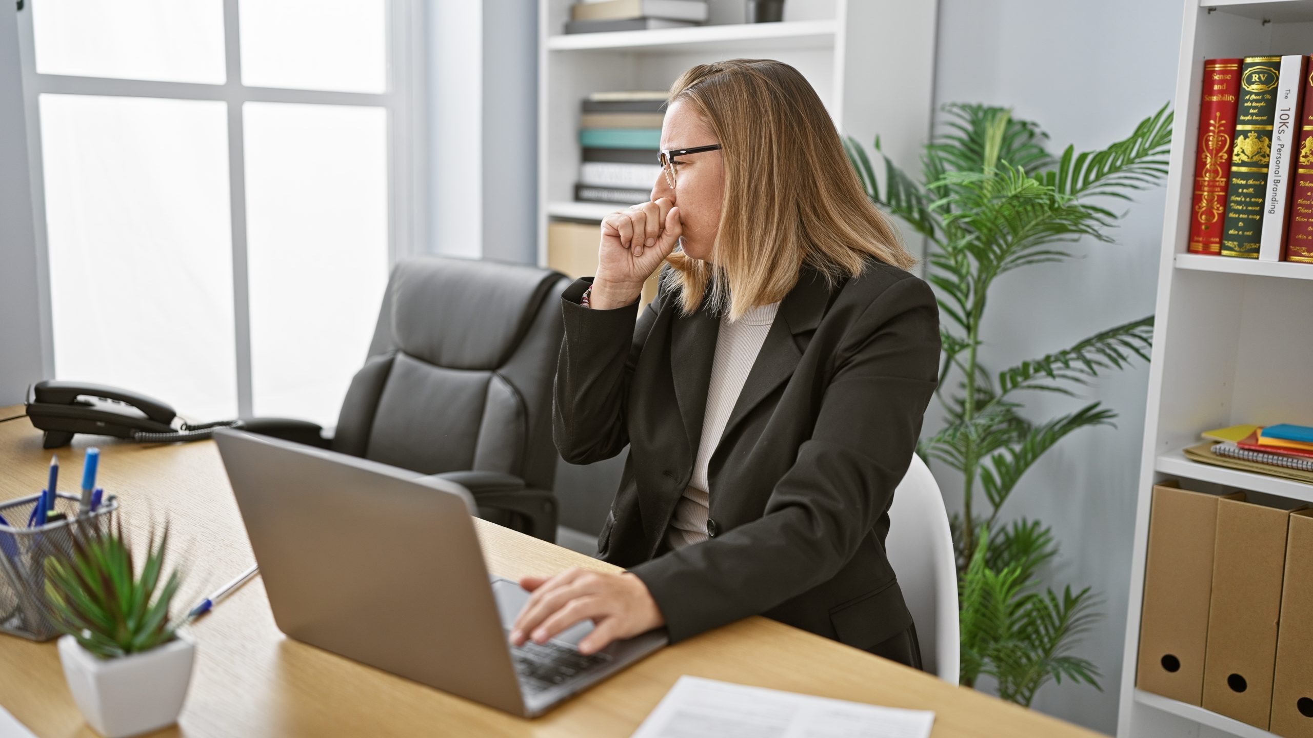Gorgeous,Young,Blonde,Business,Woman,,Elegant,Worker,,Coughing,Due,To